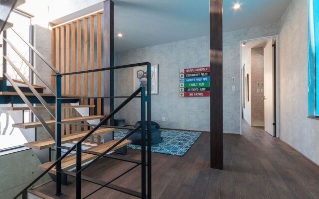 Off Piste Chalet by H2 Life