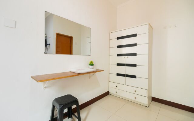 RedDoorz @ Tondano Benhil