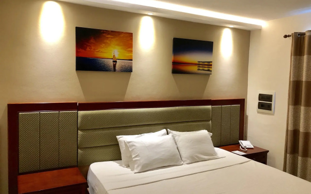Curacao Suites Hotel