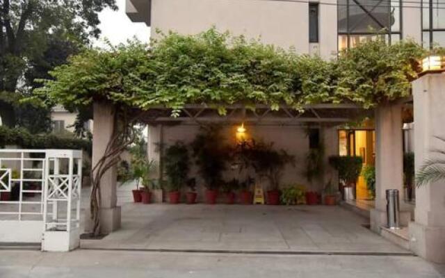 Herfa Inn Lahore