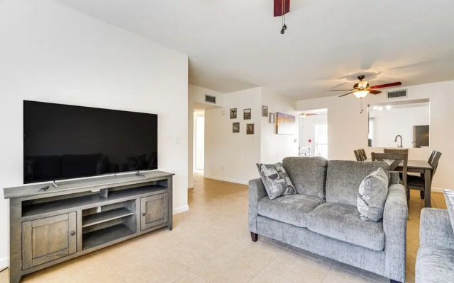 4 Mi to Downtown Tucson: Peaceful Townhome!