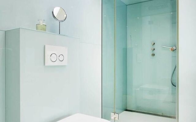 Wimbledon Deluxe House