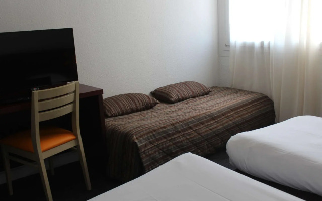 Hotel Kyriad Nemours