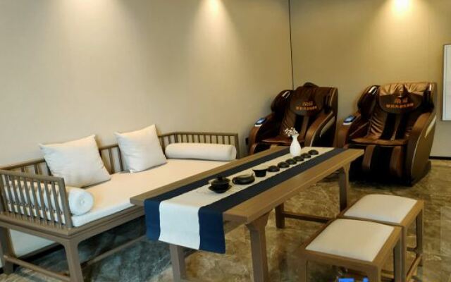 Weshang Light Residence Hotel (dengfengSongshan Shaolin Temple Scenic Spot)