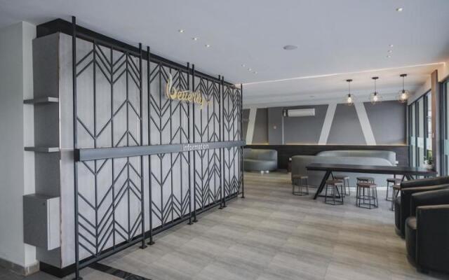 Beverly Hotel by Reddoorz