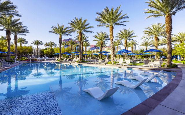 Club Wyndham Desert Blue
