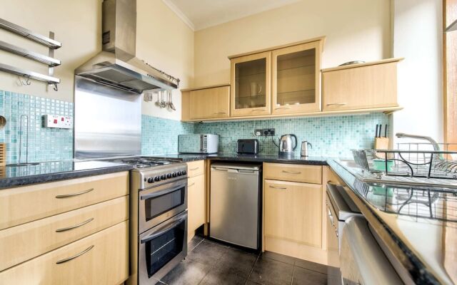 Central location! 2BDR Flat in Haymarket