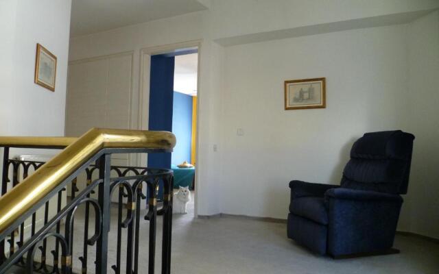 Double room with ensuite bathroom at Datacom building