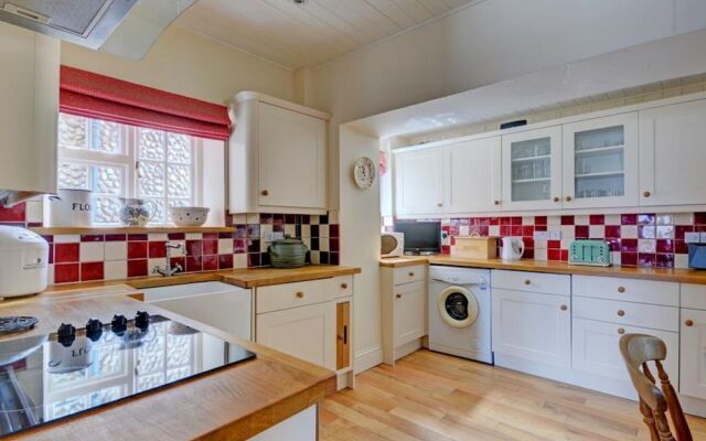 Charming Holiday Home in Blakeney With Garden