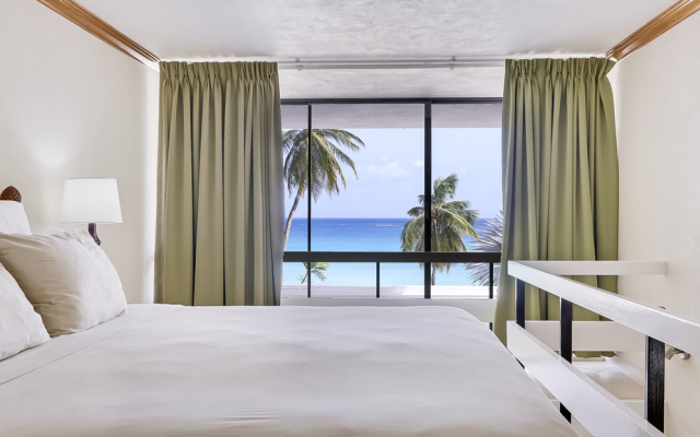 Southern Palms Beach Resort