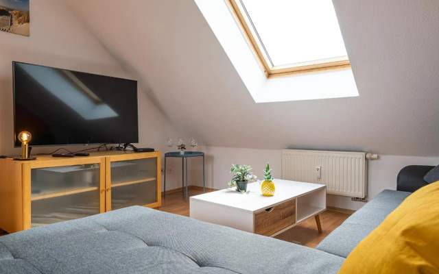 Schöne Dachterasse NETFLIX & PRIME Zentral Modern bis 4 Pers