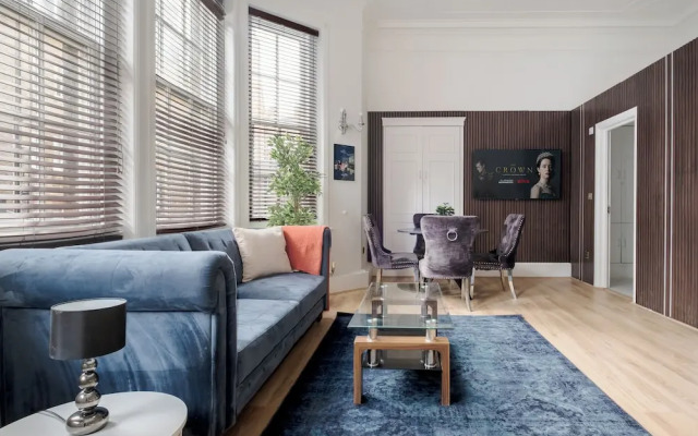 Elegant Mayfair Studio Apartment