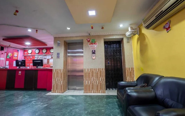 The Salvation Army Red  Shield Guest House - Hostel