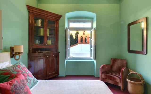 Cactus Hydra - Art Apartments