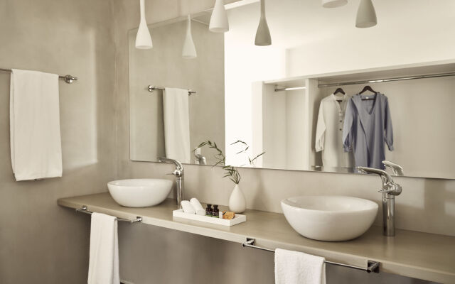 Yria Boutique Hotel & Spa