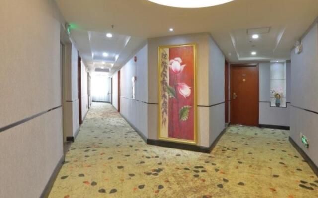 GreenTree Inn Jieyang North Linjiang Road Express Hotel