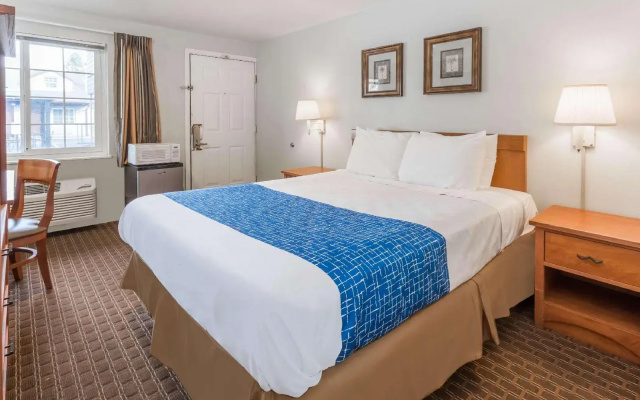 Travelodge by Wyndham Eugene Downtown/University of Oregon