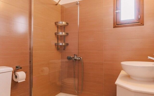 Arte Lindos Suites