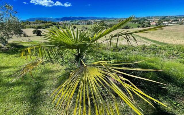 Exquisite Spoleto-poolside-sleeps-20pool, Jacuzzi, Gardens - Fabulous Views