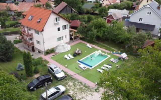 Pensiunea Apolka Panzió
