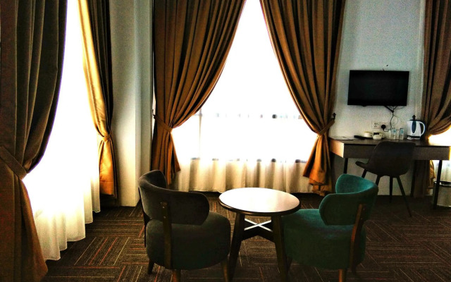 WE Hotel