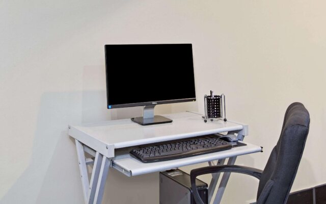 Knights Inn Pine Brook