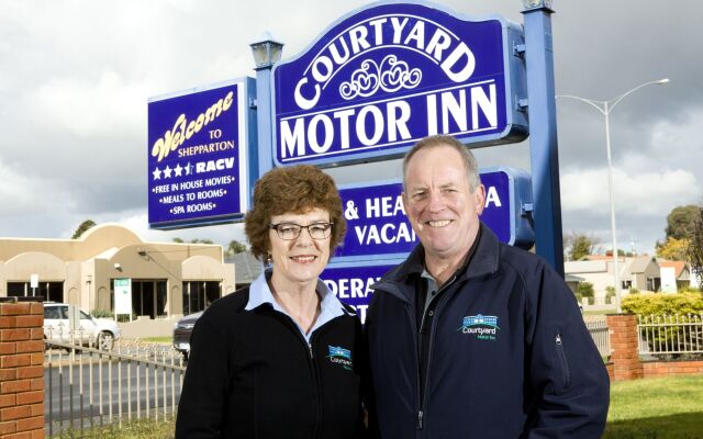 Courtyard Motor Inn