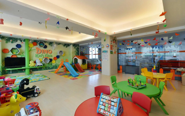 HARRIS Hotel & Conventions Ciumbuleuit Bandung
