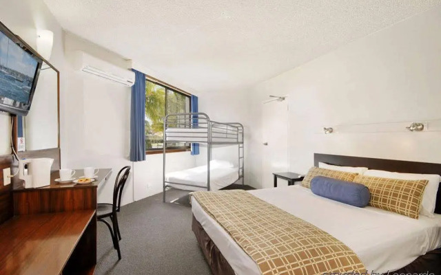 East Port Motor Inn