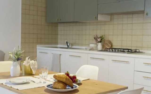 Belvilla by OYO Comfortable Apartment With Pool