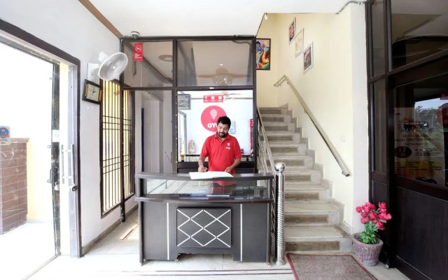 OYO 9657 Hotel Sham Villa