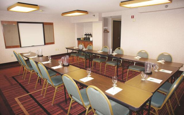 Holiday Inn Express St Albans by IHG