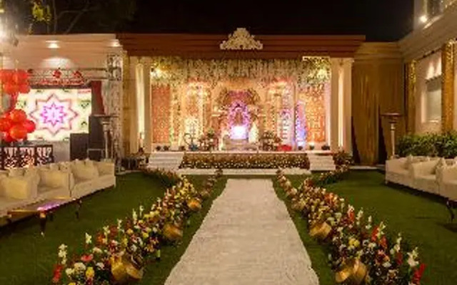 Hotel Luxe Opera NH8 – 7km from IGI Airport Delhi