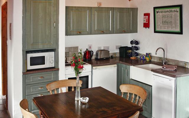 TerryGlass cottage with BBQ