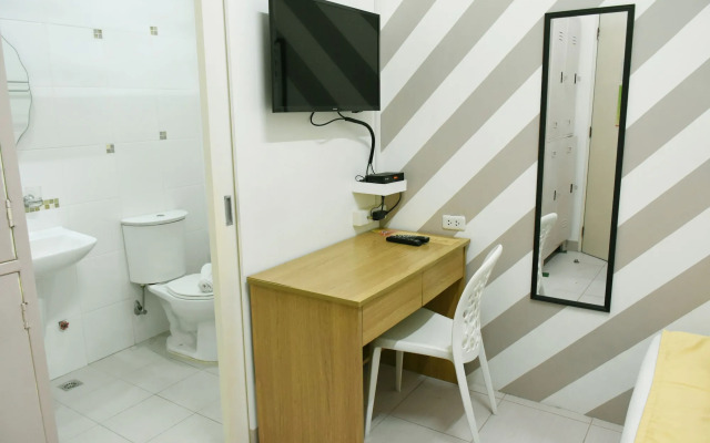 Alicia Tower Residences - Adult Only - Hostel