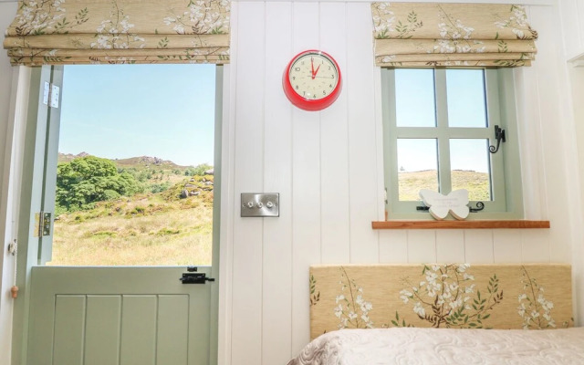 The Laburnum Retreat