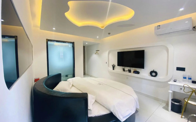 Yilan Boutique Hotel (Wangjialiang Subway Station Nanhu North Road Subway Station)