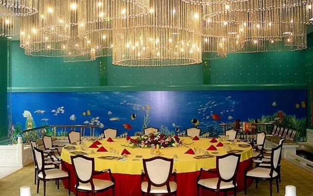 Jinan Shungeng Hillview Hotel