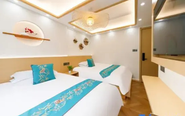 Putuo Mountain Guanzizai Homestay (Puji Temple)