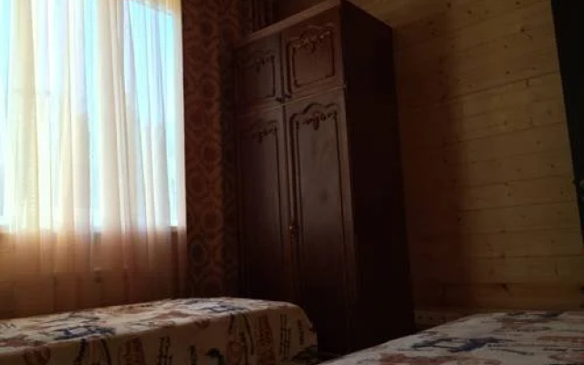 Гостевой дом Хэппи Хаус-Поляна — фото