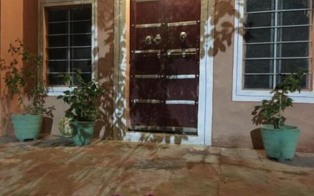 saffron guest house & hostel