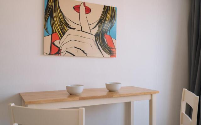 Modern Studio Flat. Central London. Zone 1.