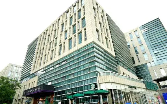Lavande Hotel (Shanghai Daning International City North High-tech Branch)