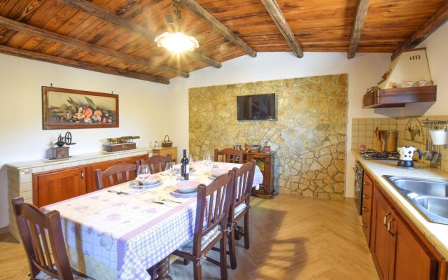 Beautiful Home in Motta San Giovanni With Wifi and 2 Bedrooms