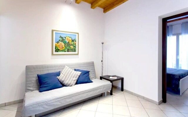 Apartment With one Bedroom in Palermo, With Balcony and Wifi - 10 km F