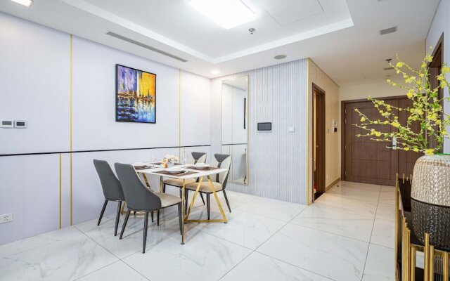 LANDMARK 81 Luxury Riverside Retreat