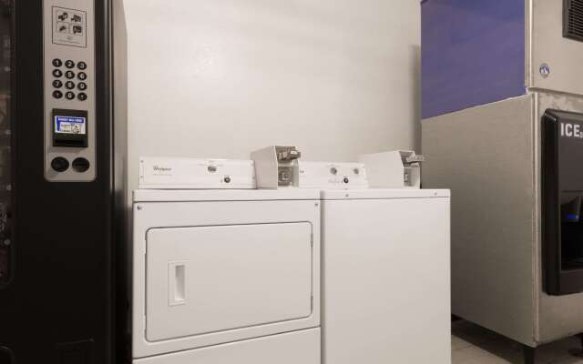 Days Inn by Wyndham Russell