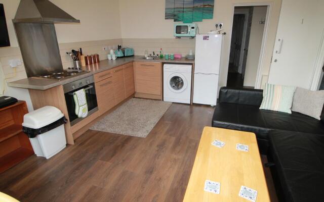 Oakfield Street Apartments by Cardiff Holiday Homes