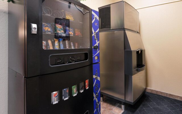 Country Hearth Inn & Suites Edwardsville St. Louis