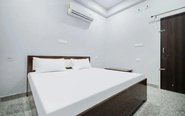 Hotel Sapphire Palace 2 by OYO Rooms